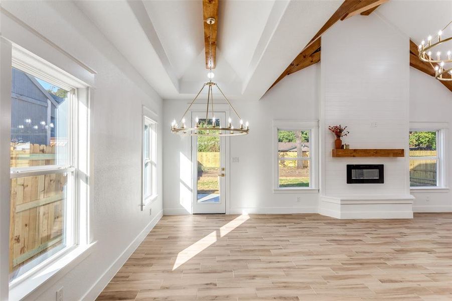 Spacious, unfurnished interior of a new home in , Lake Worth (Image 19).