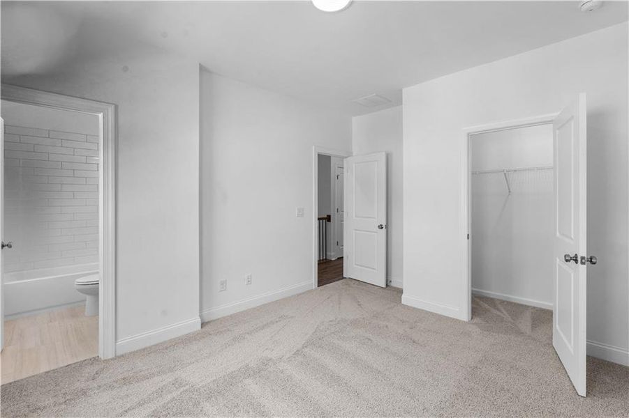 Spacious, unfurnished interior of a new home in Evanshire Townhomes, Duluth (Image 31).