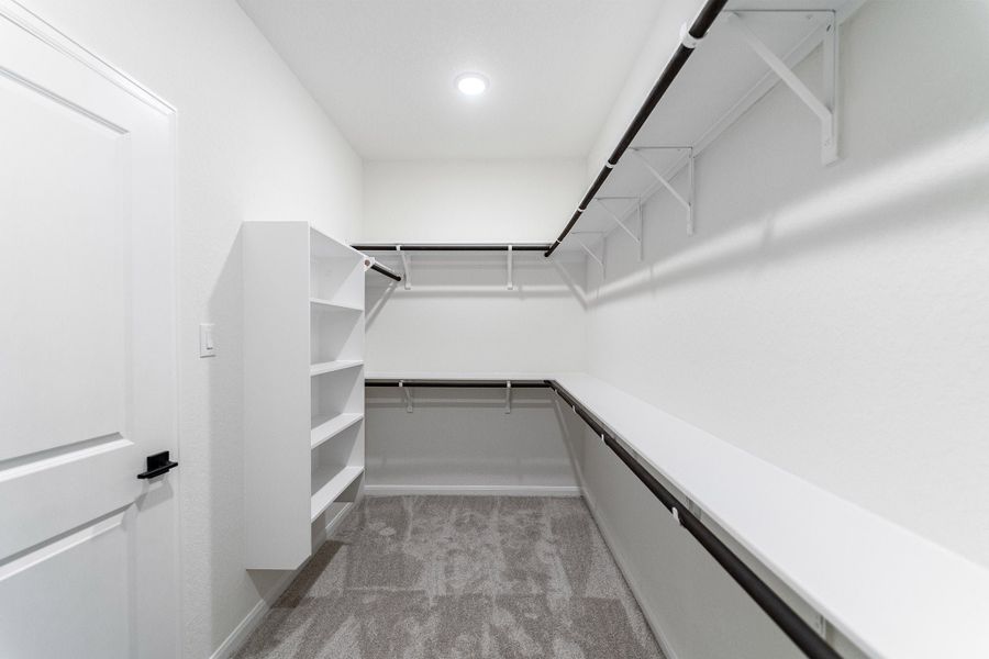 Spacious, unfurnished interior of a new home in Arcadia Ridge, San Antonio (Image 14).