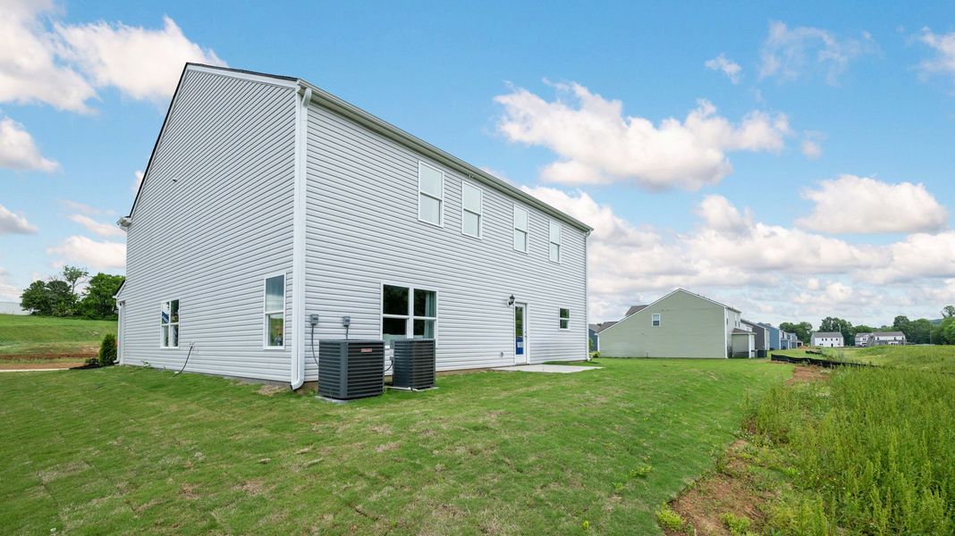 Exterior details and patio area of a home in Sweet Briar, Ooltewah (Image 23).