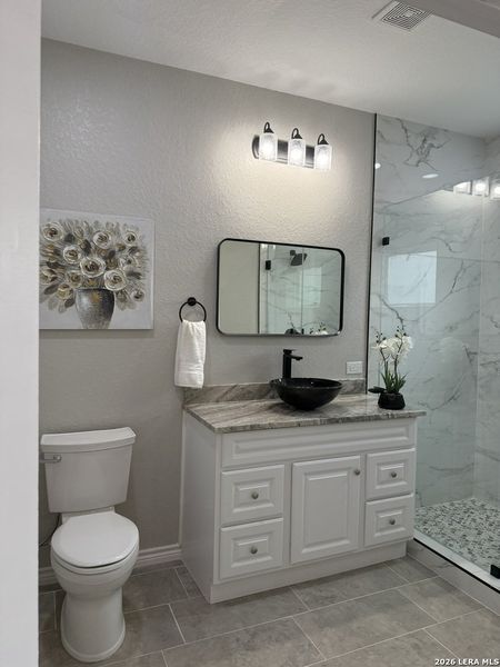 Furnished interior view inside a new home in , Canyon Lake (Image 6).