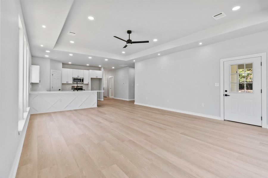 Spacious, unfurnished interior of a new home in , Onalaska (Image 17). Spacious, unfurnished interior of a new home in , Onalaska (Image 17).