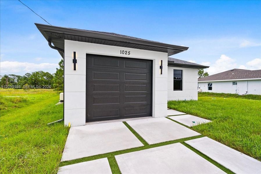 Exterior details and patio area of a home in , Lehigh Acres (Image 17).