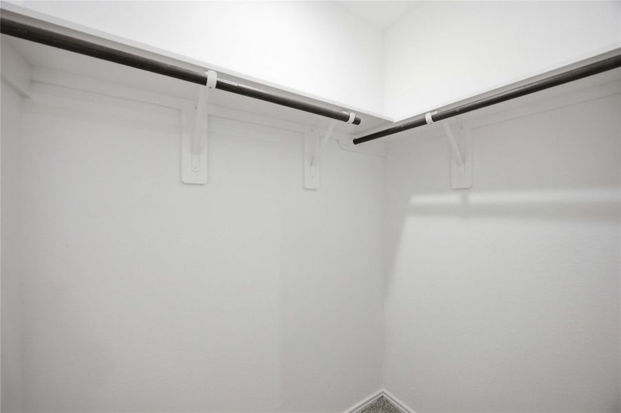 Spacious, unfurnished interior of a new home in Pineapple Square, Houston (Image 18).