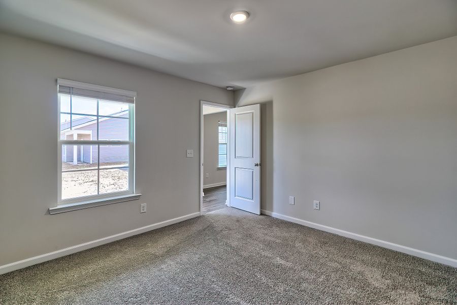 Spacious, unfurnished interior of a new home in Canary Woods, Hopkins (Image 16).