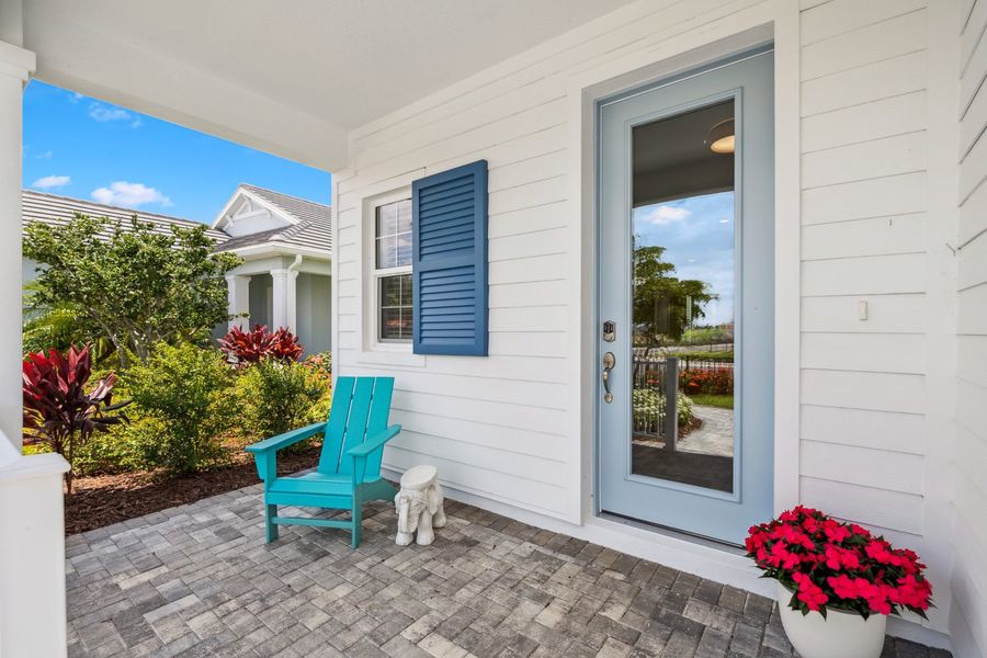 Representative exterior details of a home built from the Heritage 2 by Neal Communities in Palmera, Venice (Image 3).