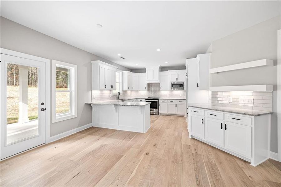 Furnished interior view inside a new home in , Jefferson (Image 7).