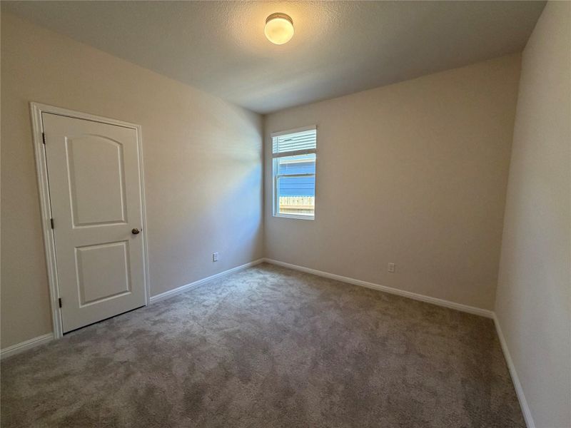 Spacious, unfurnished interior of a new home in Willow Springs, Buda (Image 21).