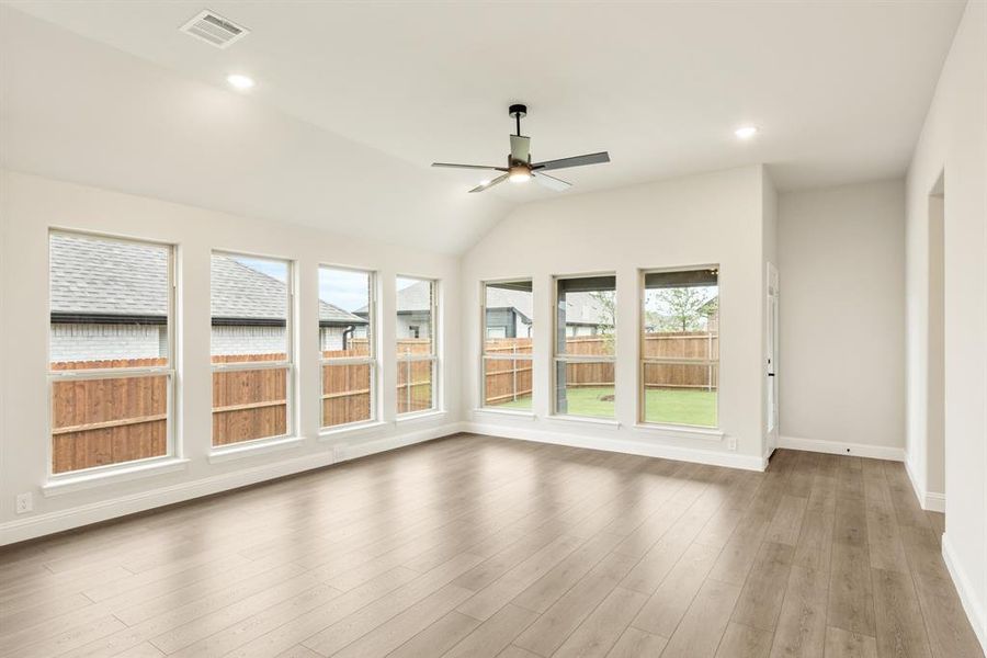 Spacious, unfurnished interior of a new home in Arcadia Trails Classic 60, Balch Springs (Image 27).