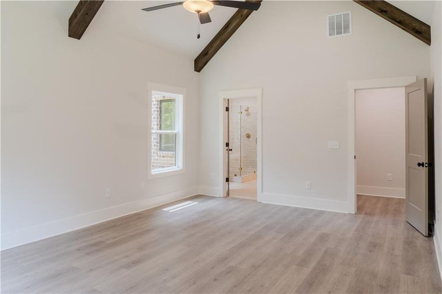 Spacious, unfurnished interior of a new home in St. Regis, Oxford (Image 23).