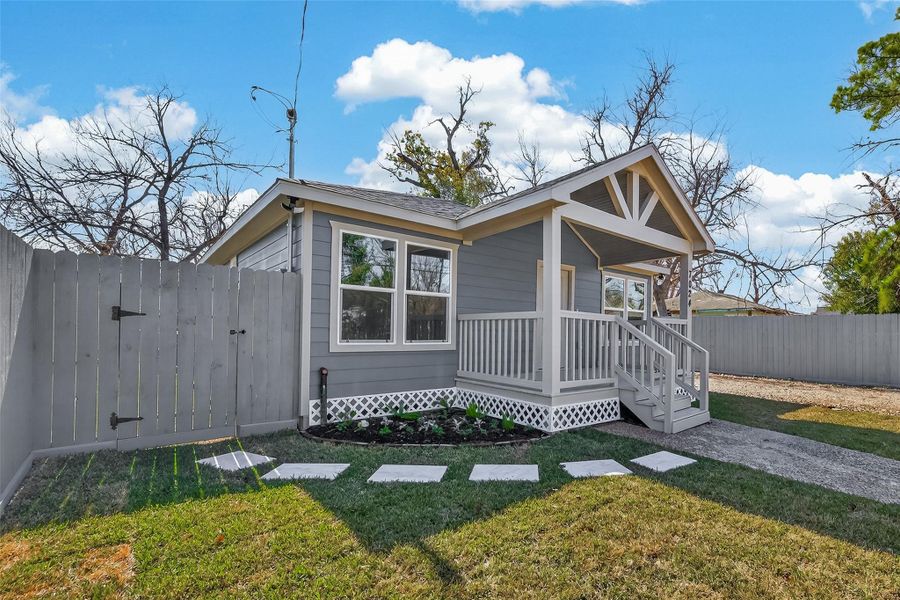 Exterior details and patio area of a home in , Houston (Image 22). Exterior details and patio area of a home in , Houston (Image 22).