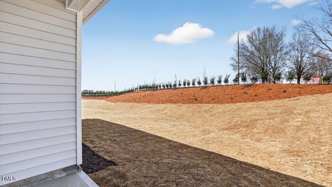 114-honeydew-dr-dr-horton-005