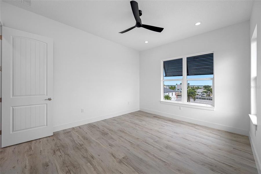 Spacious, unfurnished interior of a new home in , Madeira Beach (Image 58).