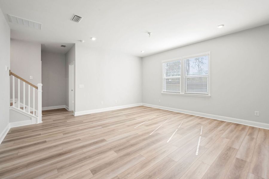 Spacious, unfurnished interior of a new home in Salem Bay, Beaufort (Image 19).