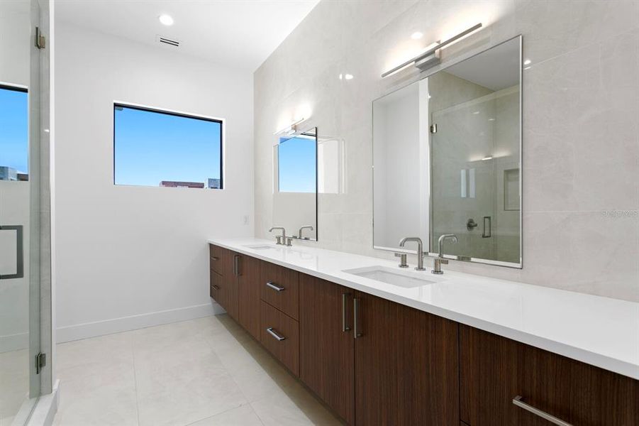 Furnished interior view inside a new home in , Tampa (Image 12).