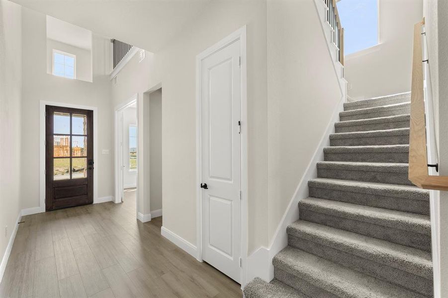 03. 2508 Grinnel - Entry 03. 2508 Grinnel - Entry