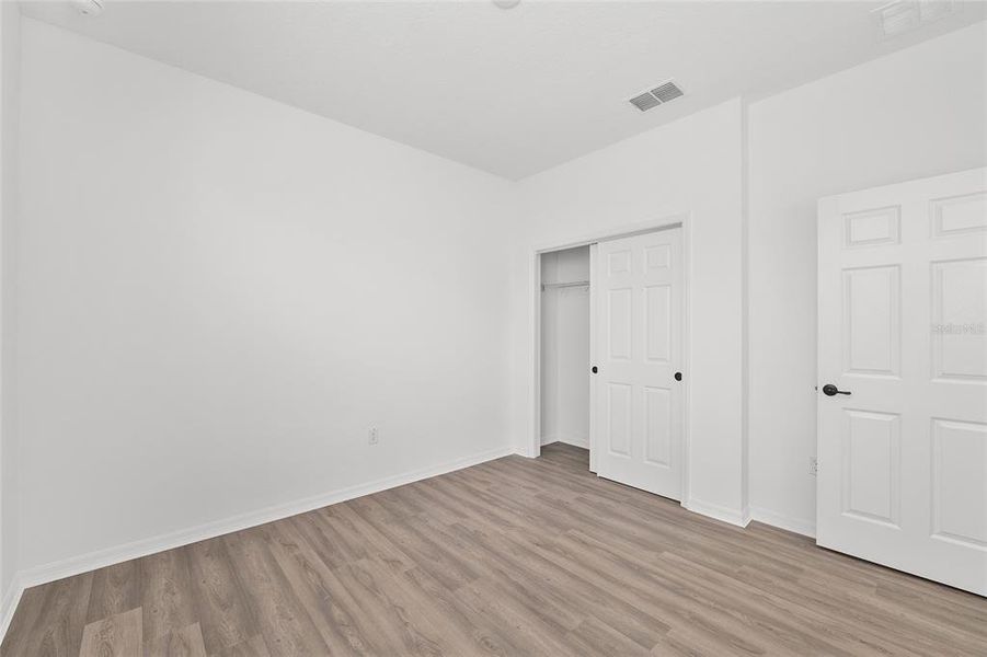 Spacious, unfurnished interior of a new home in , Ocala (Image 43).