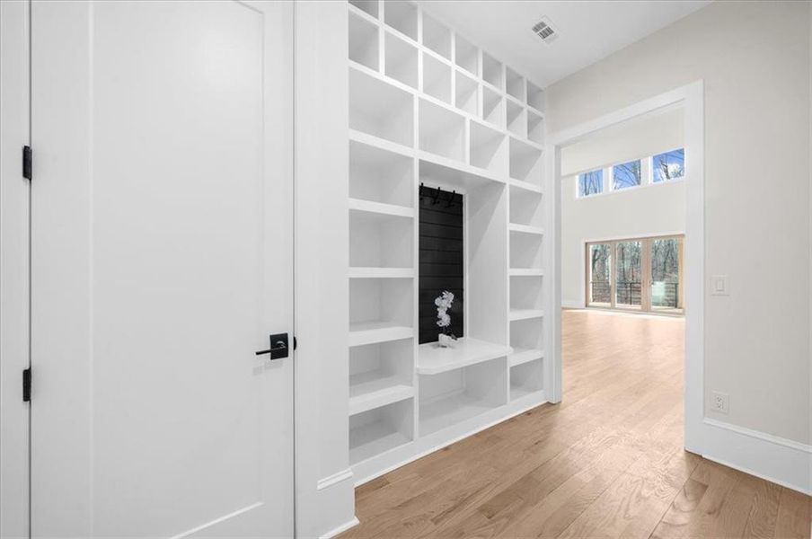 Image 90 of a home in .