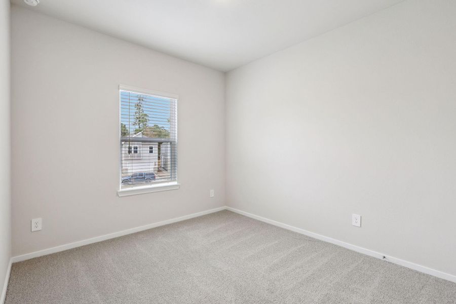 Spacious, unfurnished interior of a new home in Pinewood Trails - City Series, Atascocita (Image 18).