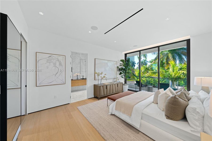 Furnished interior view inside a new home in , Miami Beach (Image 42).