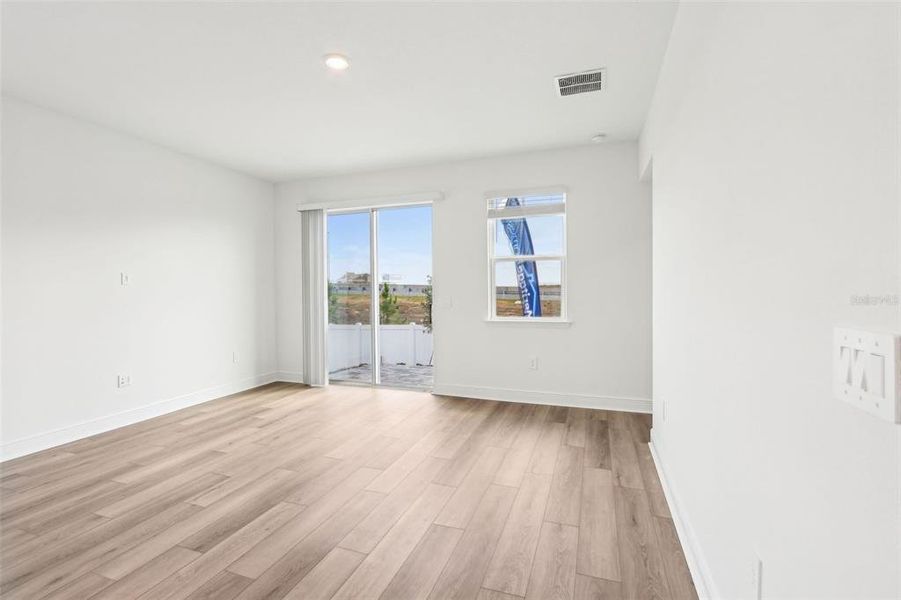 Spacious, unfurnished interior of a new home in Cyrene at Minneola - Villas, Minneola (Image 25).