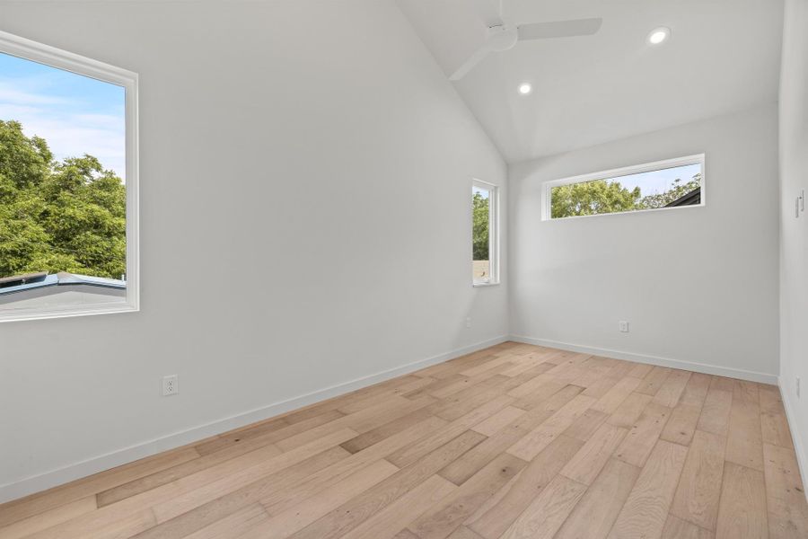 Spacious, unfurnished interior of a new home in , Austin (Image 21).