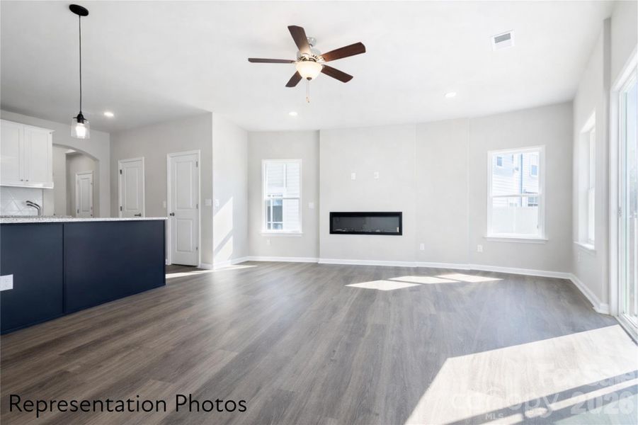 Spacious, unfurnished interior of a new home in , Charlotte (Image 9).