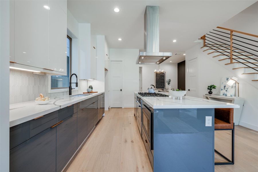 * ASK ABOUT CUSTOMIZATION OPTIONS DURING CONSTRUCTION ONLY* MAZZARINO MODEL HOME * PHOTOS MAY SHOW A SIMILAR FLOOR PLAN AND/OR UPGRADED/ALTERNATIVE FINISHES* Please use these photos as a guide* THIS IS AN ACTIVE CONSTRUCTION SITE, BUYERS MUST REQUEST APPOINTMENT TO BE ON PREMISES AT ALL TIMES.