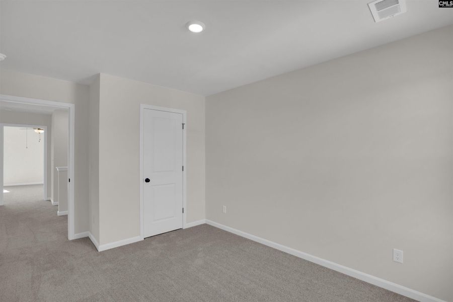Spacious, unfurnished interior of a new home in Rolling Hills, Prosperity (Image 28). Spacious, unfurnished interior of a new home in Rolling Hills, Prosperity (Image 28).