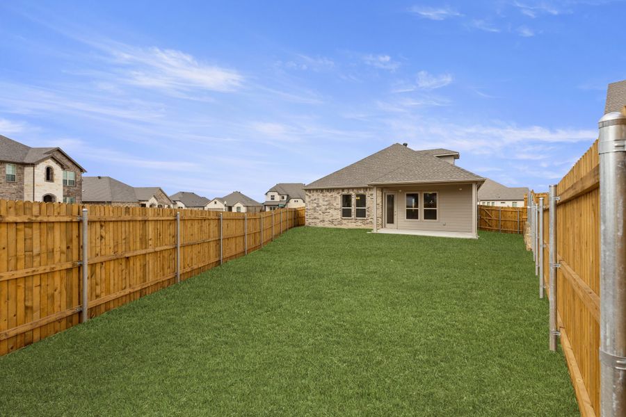 Representative exterior details of a home built from the Brookstone II by Sandlin Homes in Timberbrook, Justin (Image 23).