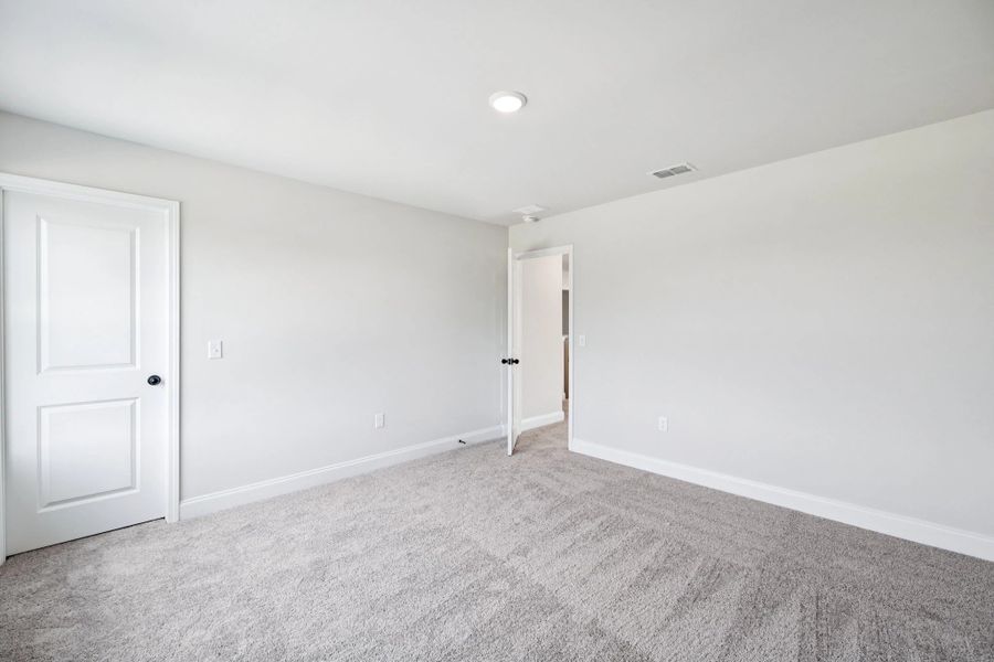 Spacious, unfurnished interior of a new home in Ascent at Arbor Ridge, La Vergne (Image 39).