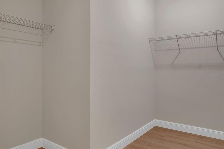 Spacious, unfurnished interior of a new home in , Ocala (Image 14).