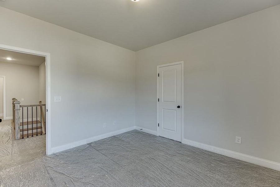 Spacious, unfurnished interior of a new home in , Jefferson (Image 25).