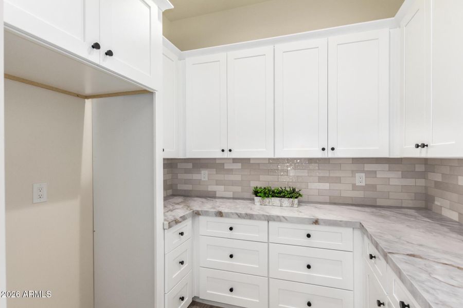 16 - Canyon Vista 16 - Canyon Vista