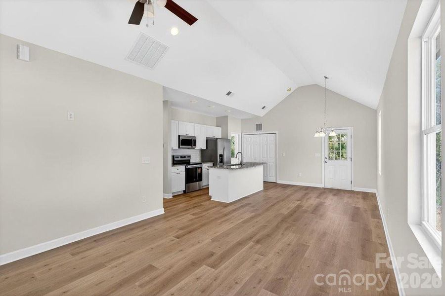 Spacious, unfurnished interior of a new home in , Shelby (Image 24).