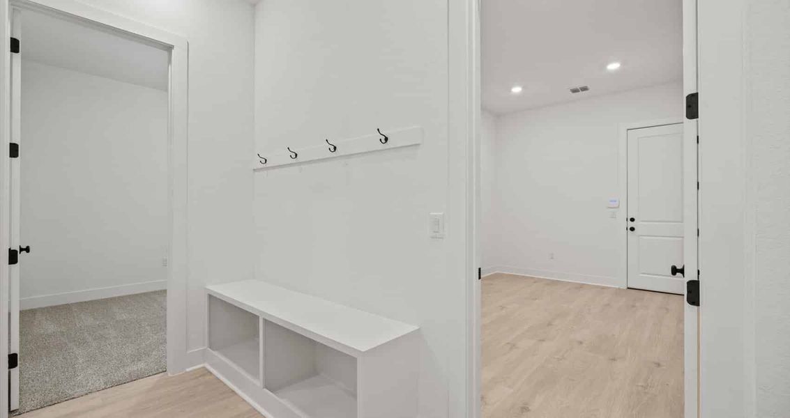 Spacious, unfurnished interior of a new home in 6 Creeks, Kyle (Image 14). Spacious, unfurnished interior of a new home in 6 Creeks, Kyle (Image 14).