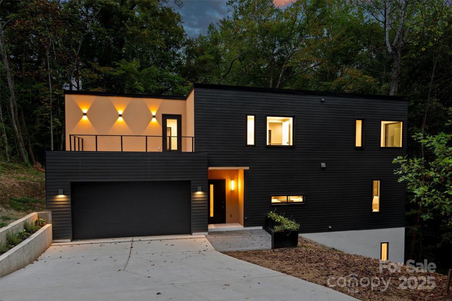 Image 38 of a home in .