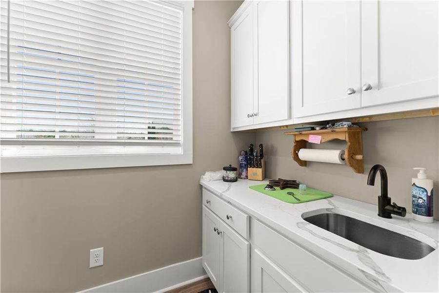 Furnished interior view inside a new home in , Dawsonville (Image 27).