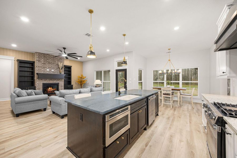 Image 33 of a home in .