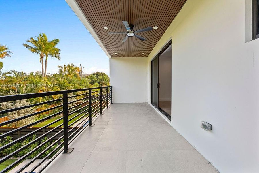 Exterior details and patio area of a home in , Fort Lauderdale (Image 32). Exterior details and patio area of a home in , Fort Lauderdale (Image 32).