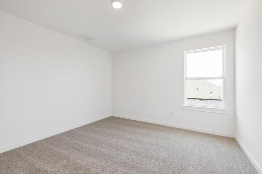 Spacious, unfurnished interior of a new home in Sunterra, Katy (Image 19).