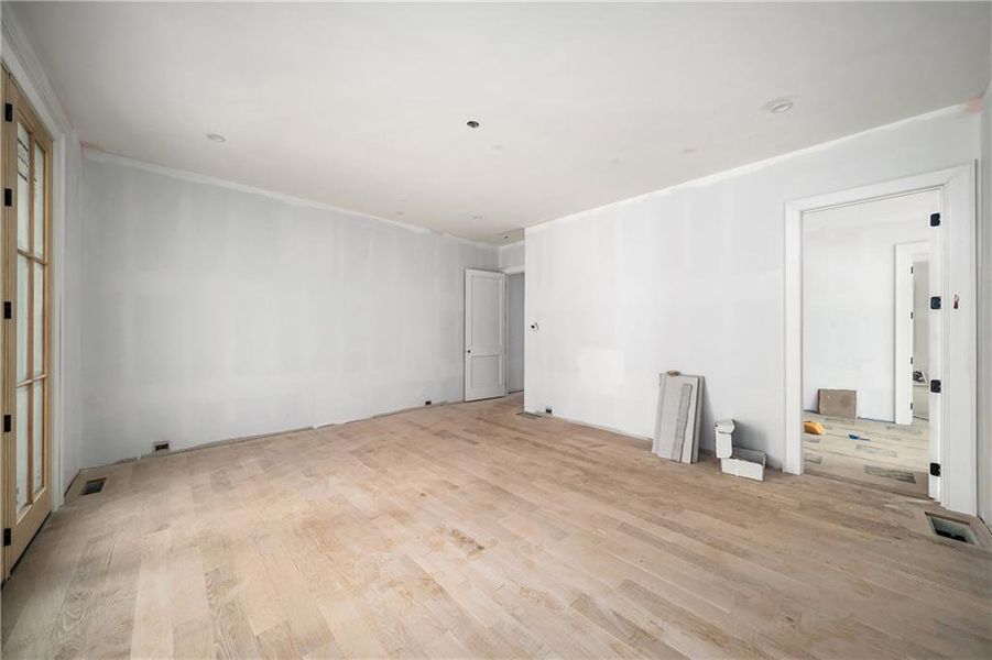 Spacious, unfurnished interior of a new home in , Milton (Image 15).