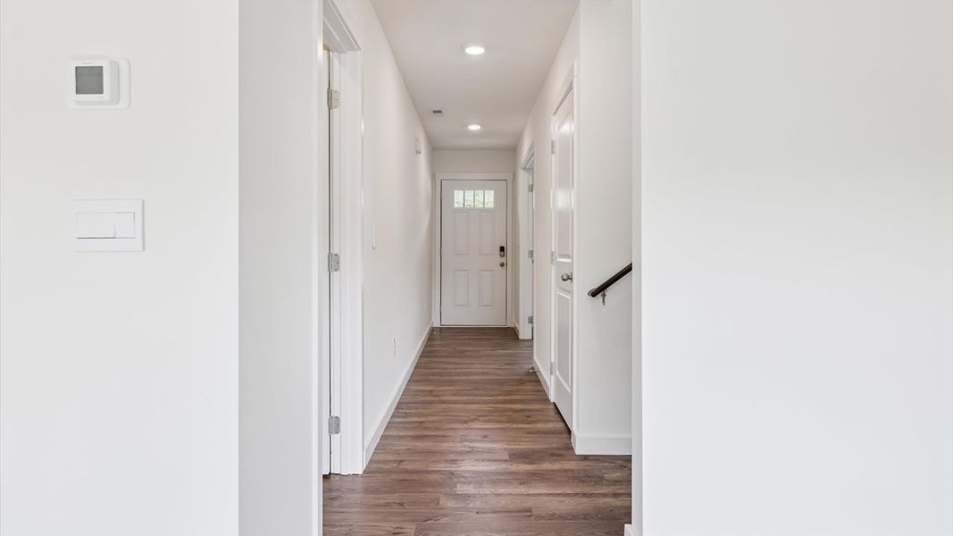 Image 20 of a home in Emory Creek.