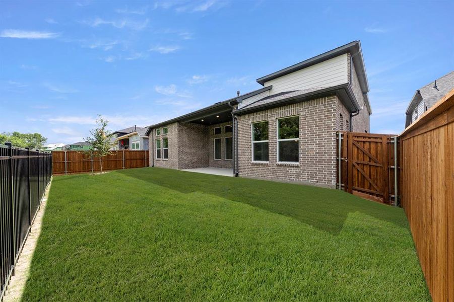 Image 18 of a home in Aster Park.