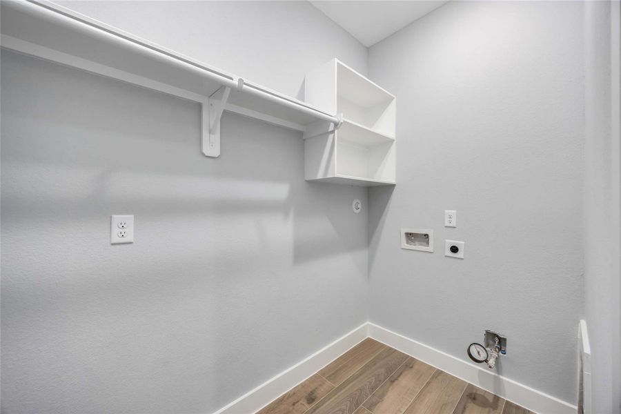 Spacious, unfurnished interior of a new home in , Houston (Image 2).