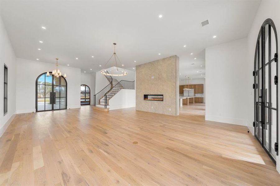 Spacious, unfurnished interior of a new home in Fleming Pointe, Fort Worth (Image 22).