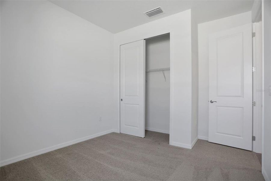 Spacious, unfurnished interior of a new home in Angeline, Land O' Lakes (Image 30).