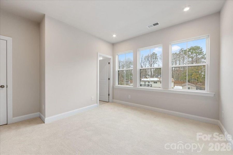 Secondary Bedroom En Suite