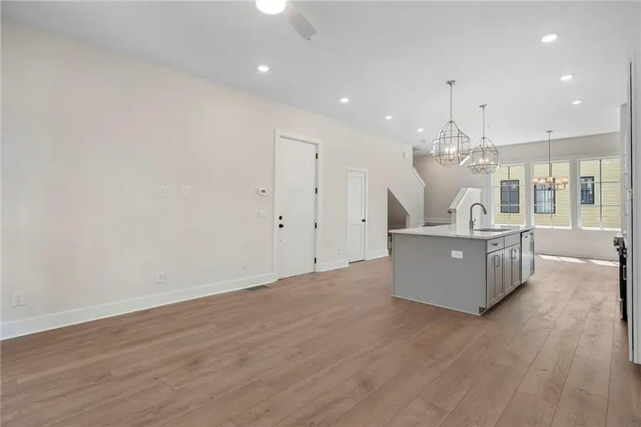 Spacious, unfurnished interior of a new home in , Atlanta (Image 11).