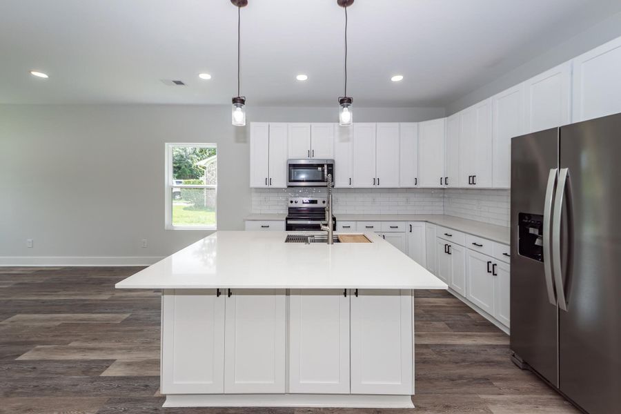 Furnished interior view inside a new home in , Hanahan (Image 12).